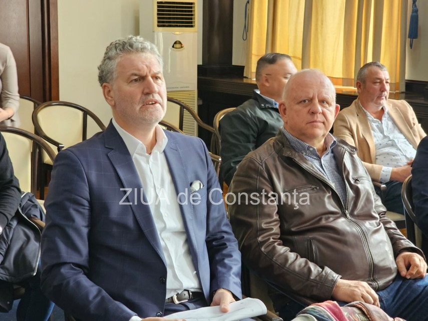 foto video sedinta la prefectura constanta privind dreptul de proprietate asupra domeniului public in foto video sedinta la prefectura constanta privind dreptul de proprietate asupra domeniului public in