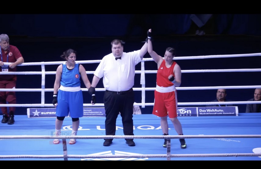 Amalia Niță, învingătoare în sferturi. Sursa foto: Facebook (Federația Română de Box)