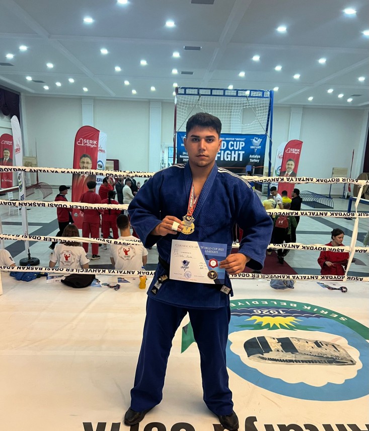 foto un jandarm din tulcea a urcat pe cea mai inalta treapta a podiumului la campionatul mondial world foto un jandarm din tulcea a urcat pe cea mai inalta treapta a podiumului la campionatul mondial world