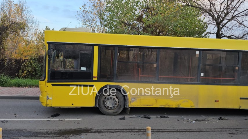 foto vide0 oficial de la ipj constanta despre accident rutier cu trei vehicule implicate pe bulevardul foto vide0 oficial de la ipj constanta despre accident rutier cu trei vehicule implicate pe bulevardul