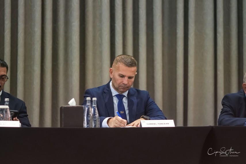 fitness challenge power gym constanta dan pandelea distinctie importanta primita din partea ifbb la congresul fitness challenge power gym constanta dan pandelea distinctie importanta primita din partea ifbb la congresul