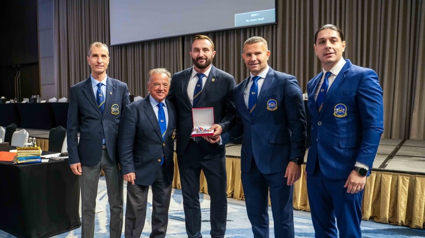 Imagine preluată de pe pagina de Facebook „Federația Română de Culturism și Fitness“. 