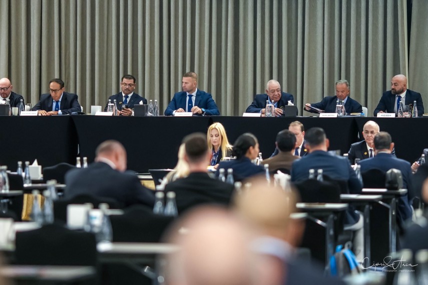 fitness challenge power gym constanta dan pandelea distinctie importanta primita din partea ifbb la congresul fitness challenge power gym constanta dan pandelea distinctie importanta primita din partea ifbb la congresul