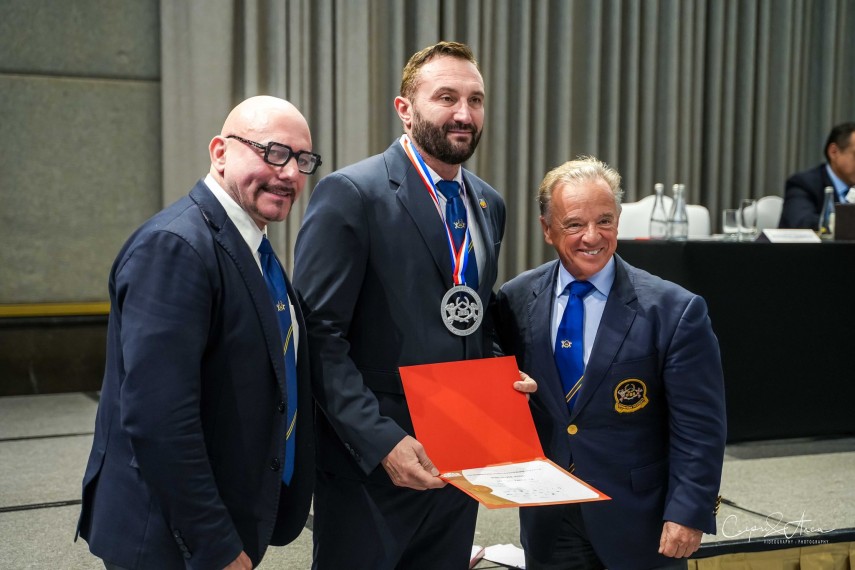 fitness challenge power gym constanta dan pandelea distinctie importanta primita din partea ifbb la congresul fitness challenge power gym constanta dan pandelea distinctie importanta primita din partea ifbb la congresul