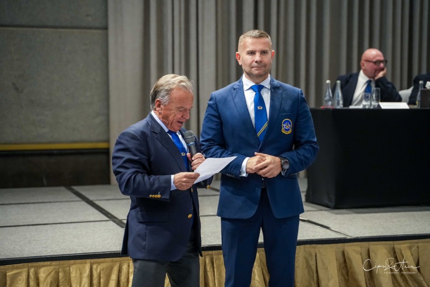 fitness challenge power gym constanta dan pandelea distinctie importanta primita din partea ifbb la congresul fitness challenge power gym constanta dan pandelea distinctie importanta primita din partea ifbb la congresul