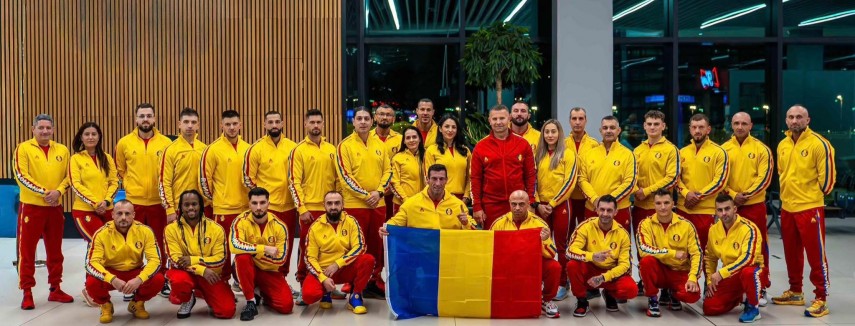 Lotul național al României. Imagine preluată de pe pagina de Facebook „Federația Română de Culturism și Fitness“. 