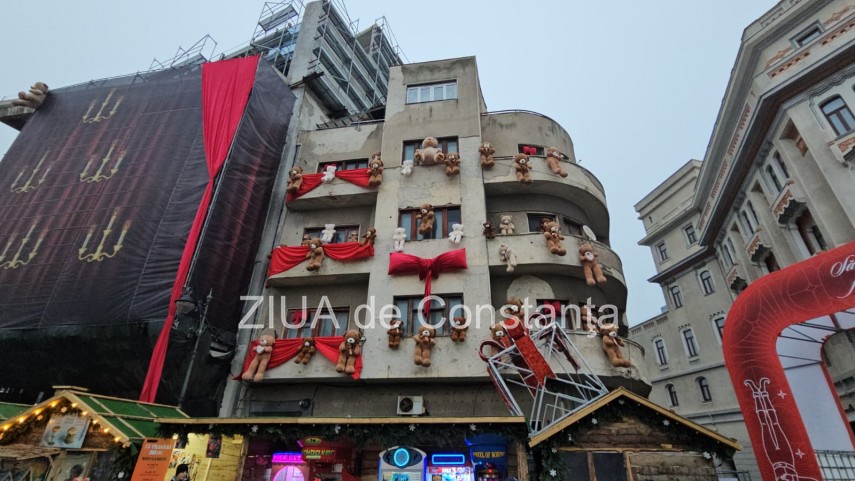 foto video ursi de plus atarnati pe pe fatada cladiri din piata ovidiu organizatori am dorit sa mai acopar foto video ursi de plus atarnati pe pe fatada cladiri din piata ovidiu organizatori am dorit sa mai acopar