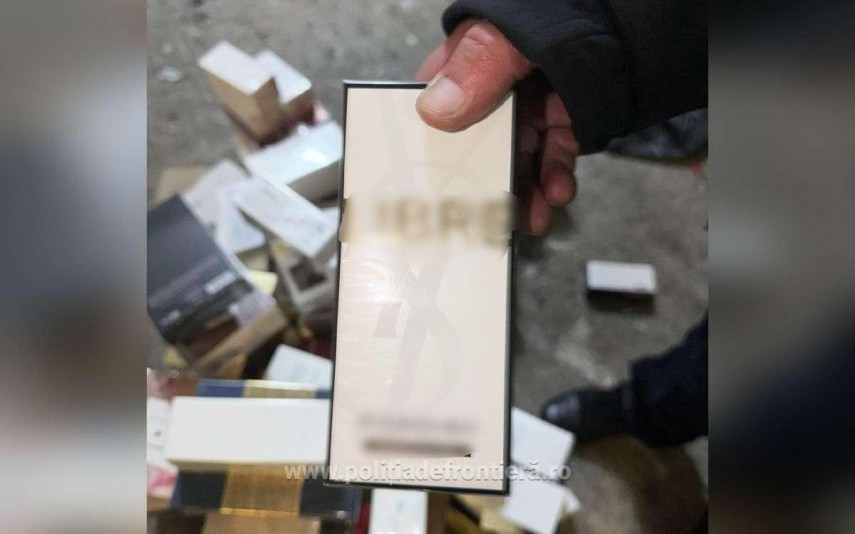 foto politistii de frontiera din giurgiu au confiscat peste 10 000 de produse contrafacute 919525 foto politistii de frontiera din giurgiu au confiscat peste 10 000 de produse contrafacute 919525