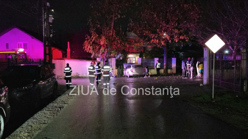 foto video pompierii din constanta in alerta dupa un accident produs in valu lui traian un barbat a ajuns foto video pompierii din constanta in alerta dupa un accident produs in valu lui traian un barbat a ajuns