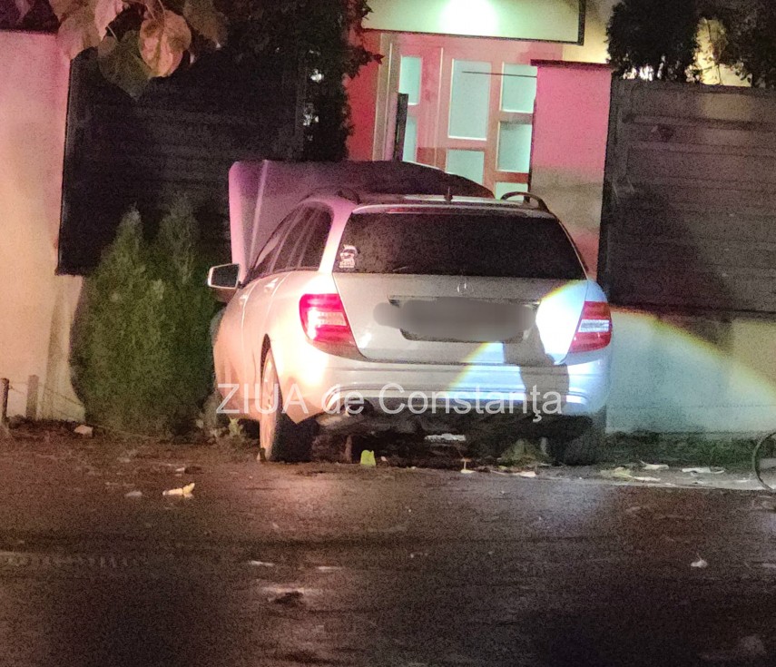 foto video pompierii din constanta in alerta dupa un accident produs in valu lui traian un barbat a ajuns foto video pompierii din constanta in alerta dupa un accident produs in valu lui traian un barbat a ajuns