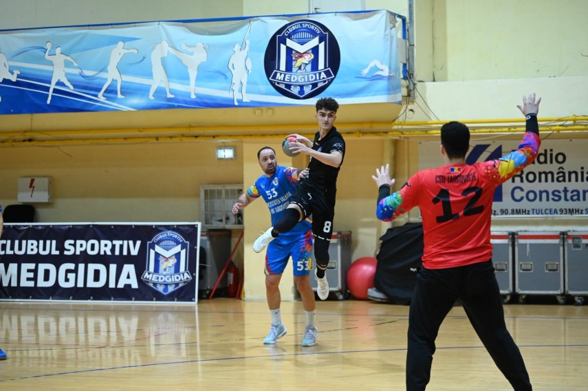foto cs medgidia a obtinut o victorie in meciul cu csu targoviste 919565 foto cs medgidia a obtinut o victorie in meciul cu csu targoviste 919565