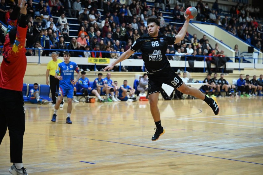 foto cs medgidia a obtinut o victorie in meciul cu csu targoviste 919565 foto cs medgidia a obtinut o victorie in meciul cu csu targoviste 919565