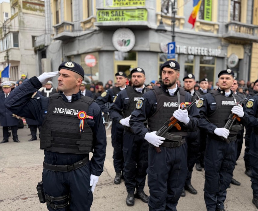foto jandarmii ijj constanta la ceremonia si defilarea organizate in municipiul constanta 919684 foto jandarmii ijj constanta la ceremonia si defilarea organizate in municipiul constanta 919684