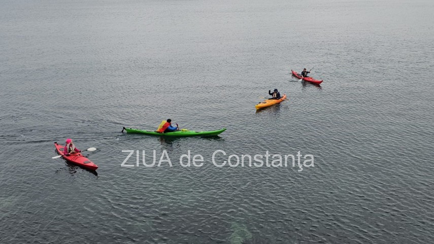 foto video canoisti pe mare de ziua nationala a romaniei un omagiu inedit adus romaniei la constanta foto video canoisti pe mare de ziua nationala a romaniei un omagiu inedit adus romaniei la constanta