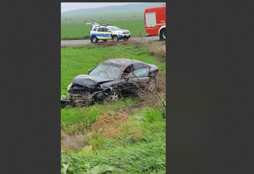 pompierii isu constanta intervin la un accident pe dc63 la intersectia cu dn2a in tepes voda 920214 pompierii isu constanta intervin la un accident pe dc63 la intersectia cu dn2a in tepes voda 920214