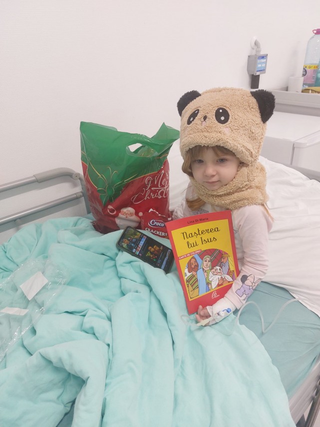 foto asociatia suflete deschise duce mos nicolae si bucurie copiilor internati in spitalele din constanta foto asociatia suflete deschise duce mos nicolae si bucurie copiilor internati in spitalele din constanta