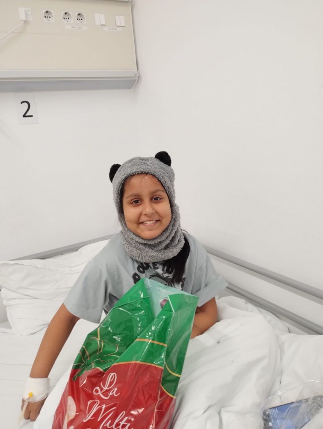 foto asociatia suflete deschise duce mos nicolae si bucurie copiilor internati in spitalele din constanta foto asociatia suflete deschise duce mos nicolae si bucurie copiilor internati in spitalele din constanta