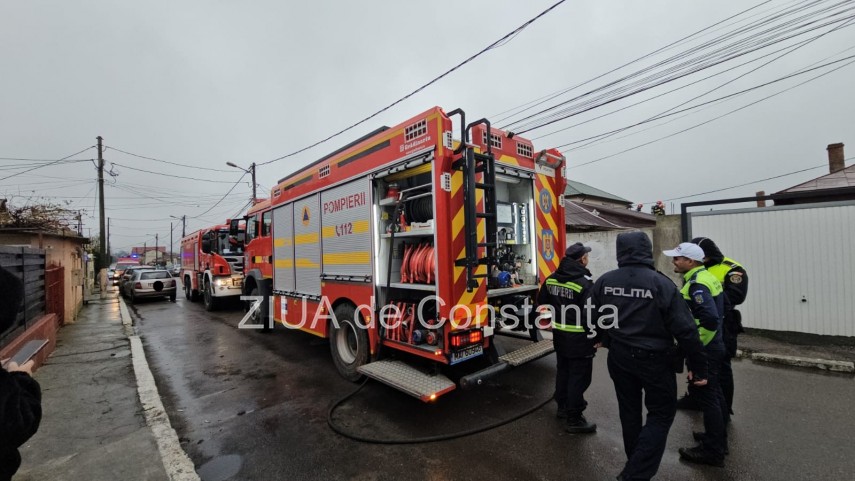 incendiu la o locuinta din constanta pompierii intervin pe strada popa farcas 920210 incendiu la o locuinta din constanta pompierii intervin pe strada popa farcas 920210