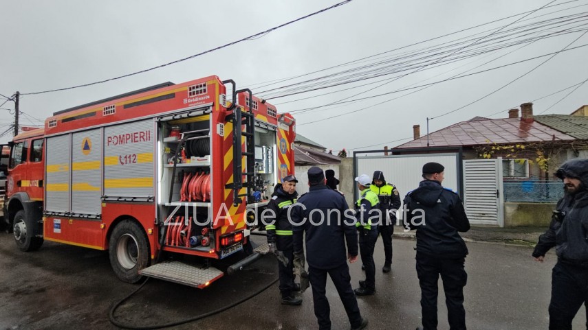incendiu la o locuinta din constanta pompierii intervin pe strada popa farcas 920210 incendiu la o locuinta din constanta pompierii intervin pe strada popa farcas 920210