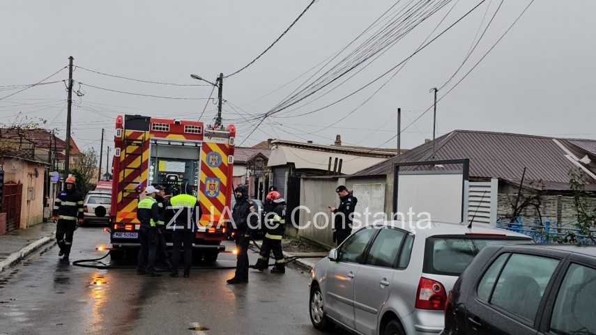 incendiu la o locuinta din constanta pompierii intervin pe strada popa farcas 920210 incendiu la o locuinta din constanta pompierii intervin pe strada popa farcas 920210