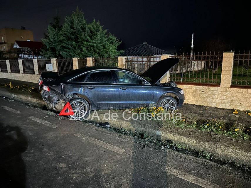 foto doua autoturisme implicate intr un accident in poarta alba judetul constanta 920257 foto doua autoturisme implicate intr un accident in poarta alba judetul constanta 920257