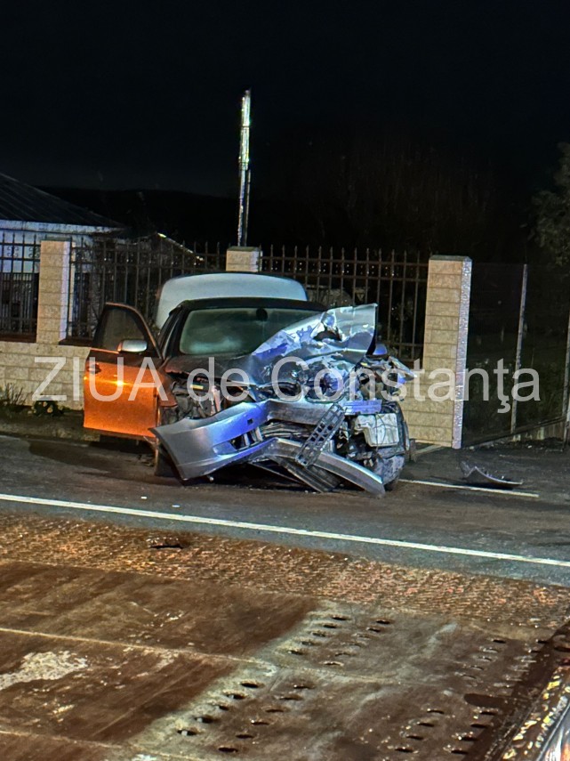 foto doua autoturisme implicate intr un accident in poarta alba judetul constanta 920257 foto doua autoturisme implicate intr un accident in poarta alba judetul constanta 920257