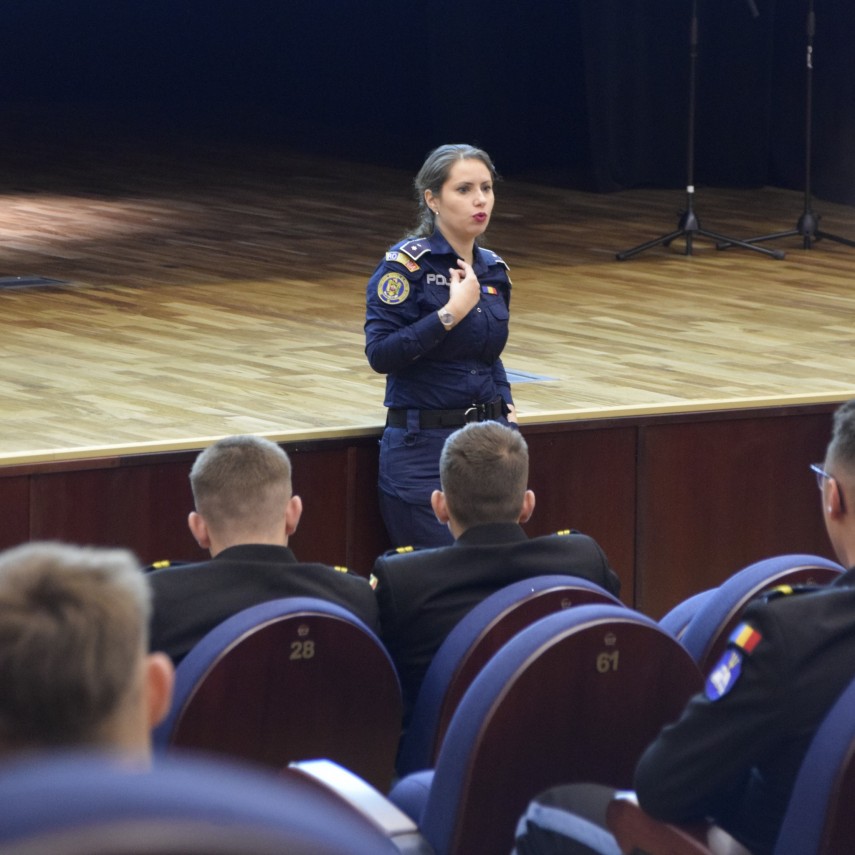 foto colegiul national militar constanta promoveaza non violenta si protectia femeilor 920390 foto colegiul national militar constanta promoveaza non violenta si protectia femeilor 920390