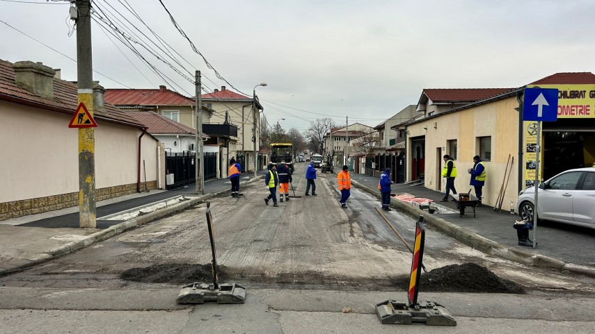 foto stiri constanta atentie soferi se asfalteaza strada steagului din cartierul coiciu 920460 foto stiri constanta atentie soferi se asfalteaza strada steagului din cartierul coiciu 920460