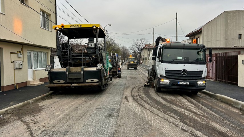 foto stiri constanta atentie soferi se asfalteaza strada steagului din cartierul coiciu 920460 foto stiri constanta atentie soferi se asfalteaza strada steagului din cartierul coiciu 920460