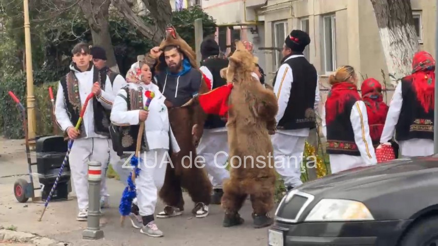 foto video au venit colindatorii in constanta grup de tineri pe strazile orasului 920530 foto video au venit colindatorii in constanta grup de tineri pe strazile orasului 920530