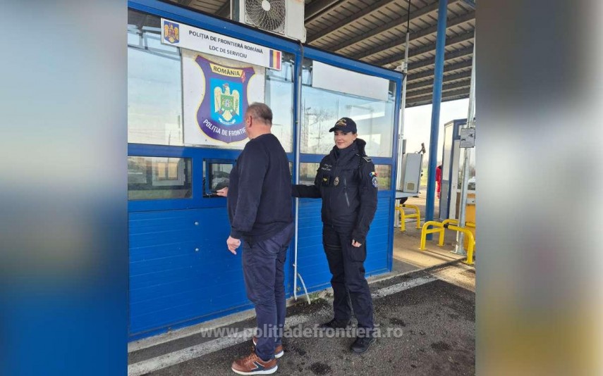foto politia de frontiera sistemul ees functioneaza de astazi cu preluarea datelor biometrice in punctele foto politia de frontiera sistemul ees functioneaza de astazi cu preluarea datelor biometrice in punctele