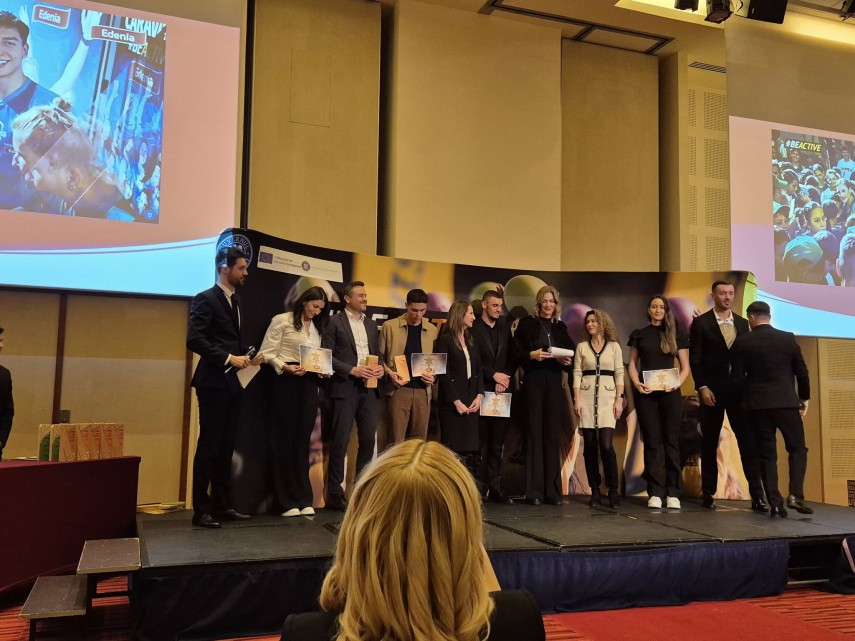 gimnasta sabrina maneca voinea de la csm constanta premiu la gala beactive patru nominalizari pentru gimnasta sabrina maneca voinea de la csm constanta premiu la gala beactive patru nominalizari pentru