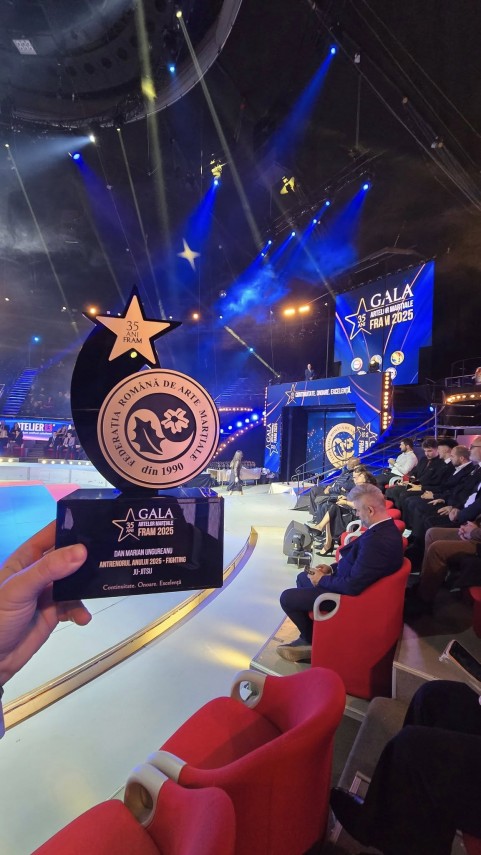 cs marina constanta dan marian ungureanu antrenorul anului in proba de fighting la gala artelor martiale cs marina constanta dan marian ungureanu antrenorul anului in proba de fighting la gala artelor martiale