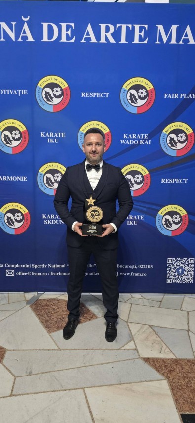 cs marina constanta dan marian ungureanu antrenorul anului in proba de fighting la gala artelor martiale cs marina constanta dan marian ungureanu antrenorul anului in proba de fighting la gala artelor martiale