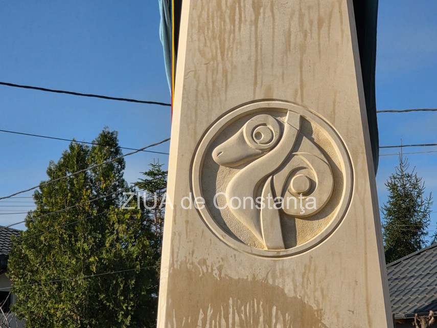 foto video monument aniversar ridicat la palazu mare pentru a marca 100 de ani de la venirea aromanilor foto video monument aniversar ridicat la palazu mare pentru a marca 100 de ani de la venirea aromanilor