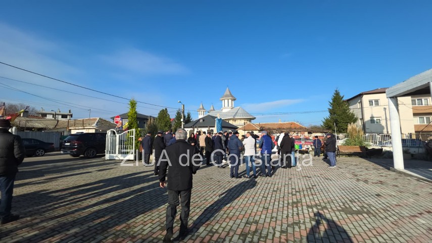 foto video monument aniversar ridicat la palazu mare pentru a marca 100 de ani de la venirea aromanilor foto video monument aniversar ridicat la palazu mare pentru a marca 100 de ani de la venirea aromanilor