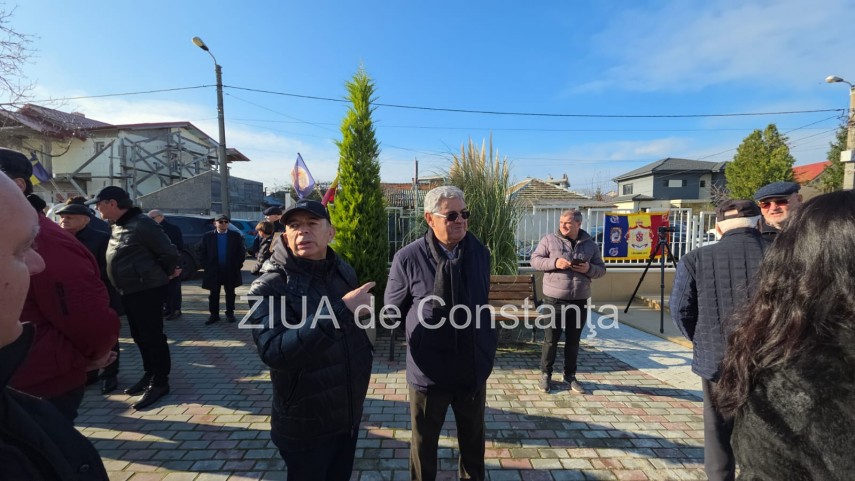 foto video monument aniversar ridicat la palazu mare pentru a marca 100 de ani de la venirea aromanilor foto video monument aniversar ridicat la palazu mare pentru a marca 100 de ani de la venirea aromanilor