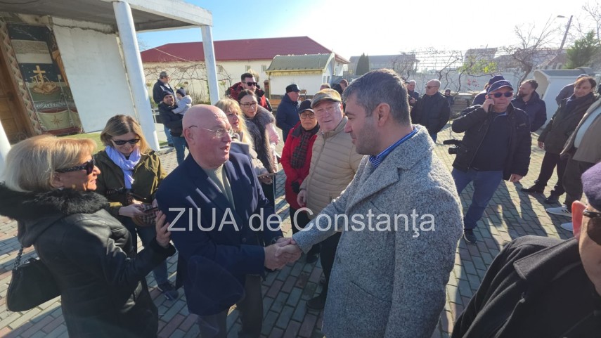 foto video monument aniversar ridicat la palazu mare pentru a marca 100 de ani de la venirea aromanilor foto video monument aniversar ridicat la palazu mare pentru a marca 100 de ani de la venirea aromanilor