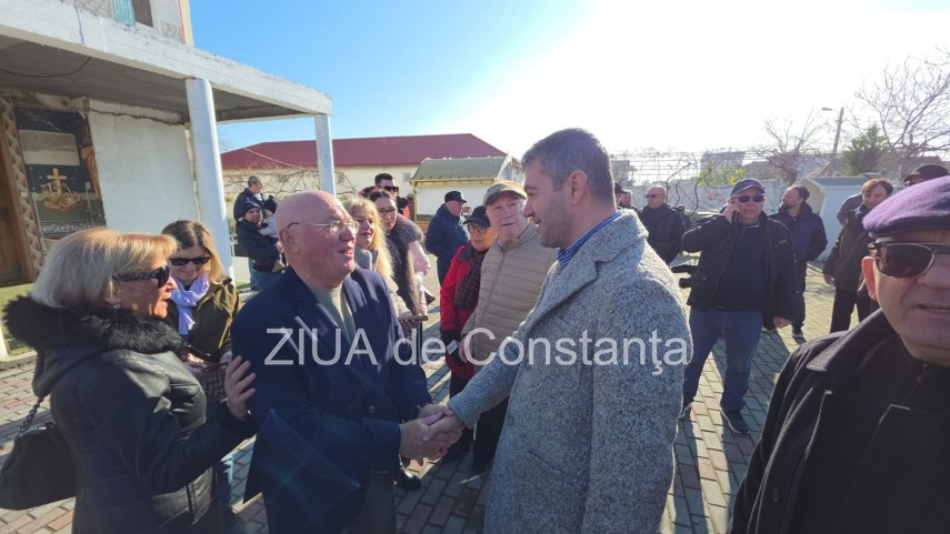 foto video monument aniversar ridicat la palazu mare pentru a marca 100 de ani de la venirea aromanilor foto video monument aniversar ridicat la palazu mare pentru a marca 100 de ani de la venirea aromanilor
