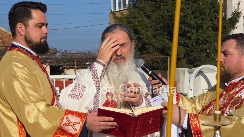 foto video monument aniversar ridicat la palazu mare pentru a marca 100 de ani de la venirea aromanilor foto video monument aniversar ridicat la palazu mare pentru a marca 100 de ani de la venirea aromanilor