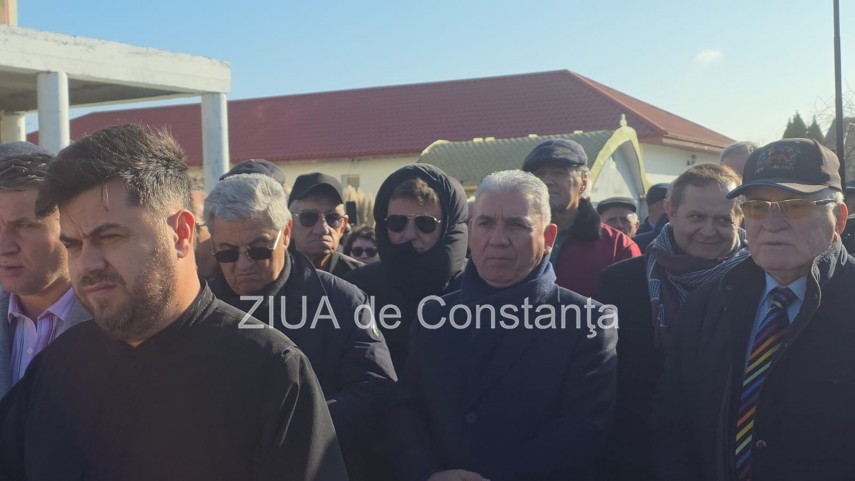 foto video monument aniversar ridicat la palazu mare pentru a marca 100 de ani de la venirea aromanilor foto video monument aniversar ridicat la palazu mare pentru a marca 100 de ani de la venirea aromanilor