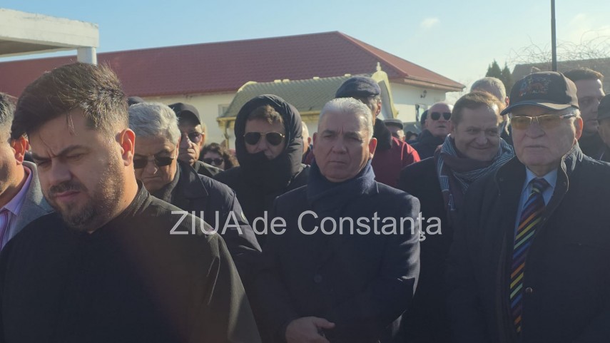 foto video monument aniversar ridicat la palazu mare pentru a marca 100 de ani de la venirea aromanilor foto video monument aniversar ridicat la palazu mare pentru a marca 100 de ani de la venirea aromanilor