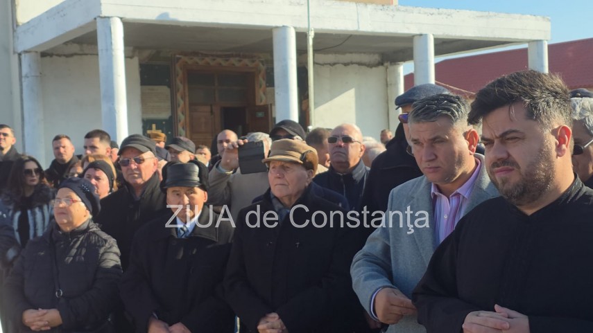 foto video monument aniversar ridicat la palazu mare pentru a marca 100 de ani de la venirea aromanilor foto video monument aniversar ridicat la palazu mare pentru a marca 100 de ani de la venirea aromanilor