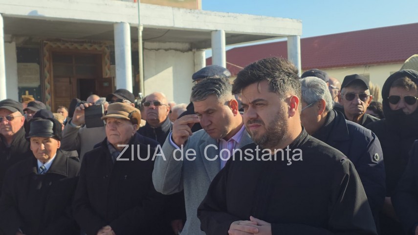 foto video monument aniversar ridicat la palazu mare pentru a marca 100 de ani de la venirea aromanilor foto video monument aniversar ridicat la palazu mare pentru a marca 100 de ani de la venirea aromanilor