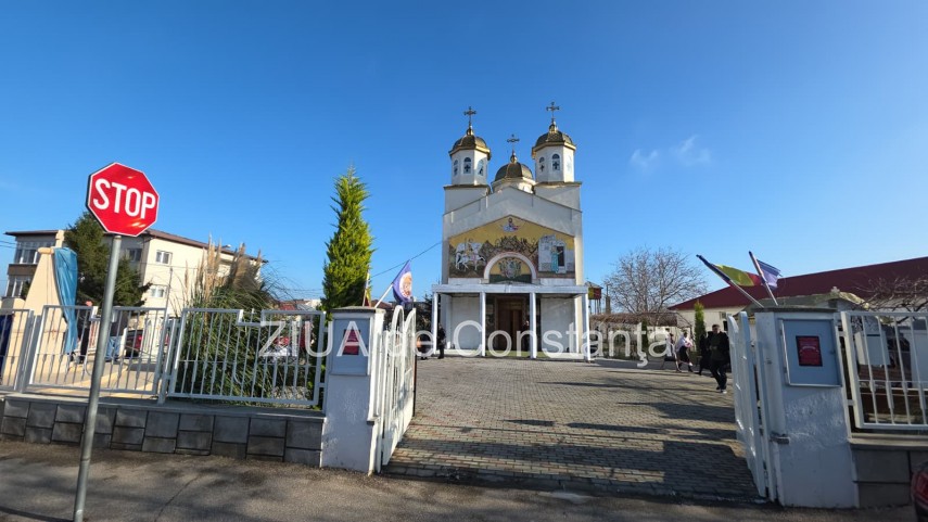 foto video monument aniversar ridicat la palazu mare pentru a marca 100 de ani de la venirea aromanilor foto video monument aniversar ridicat la palazu mare pentru a marca 100 de ani de la venirea aromanilor