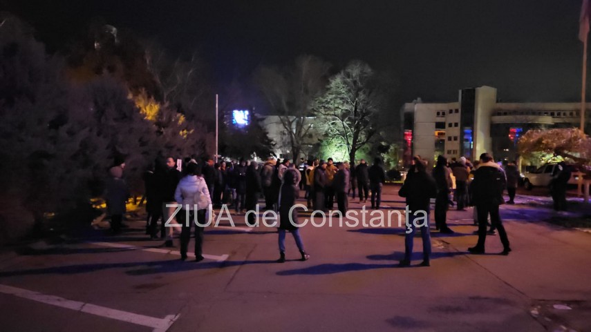 foto video un nou protest in fata prefecturii judetului constanta justitie nu prescriptie 921016 foto video un nou protest in fata prefecturii judetului constanta justitie nu prescriptie 921016