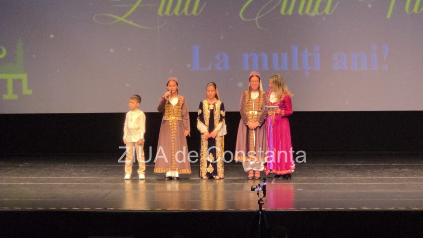 live text foto video sarbatoarea etniei tatare din romania marcata printr un spectacol festiv la constanta live text foto video sarbatoarea etniei tatare din romania marcata printr un spectacol festiv la constanta