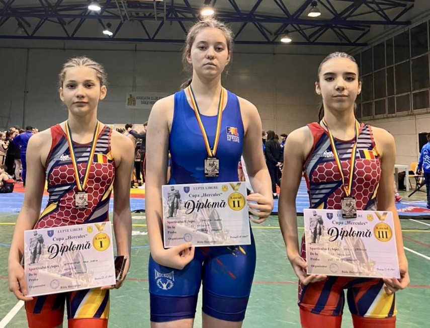 lupte aur argint si bronz pentru sportivele de la cs medgidia la cupa hercules baile herculane galerie lupte aur argint si bronz pentru sportivele de la cs medgidia la cupa hercules baile herculane galerie