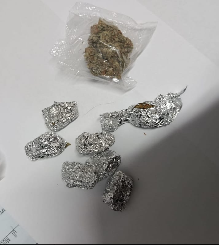 foto video judetul constanta jandarmii din medgidia au descoperit substante suspecte asupra unui tanar foto video judetul constanta jandarmii din medgidia au descoperit substante suspecte asupra unui tanar