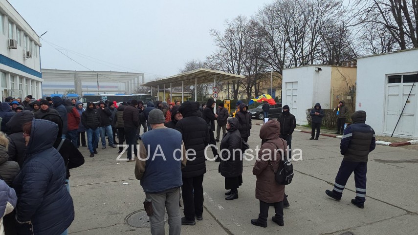 protest spontan la ct bus constanta soferii anunta ca nu ies pe traseu 921251 protest spontan la ct bus constanta soferii anunta ca nu ies pe traseu 921251